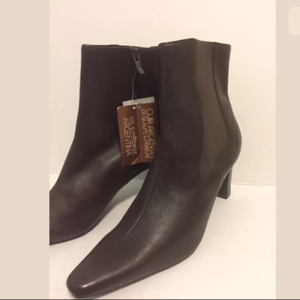 Vintage Leather Prediction brown pointed ankle boots 9.5